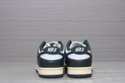 Wmns Dunk Low 'Vintage Green'_1654075554572