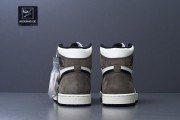 Jordan 1 Retro High Dark Mocha Godkiller 555088-105_093dd45346293fb143463ea764851371_2Q==